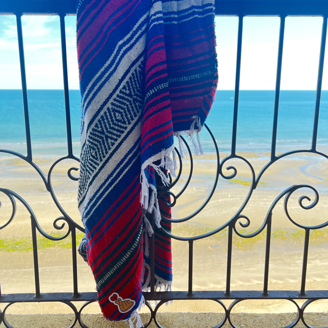 Wrap Yourself in Love Falsa Blanket