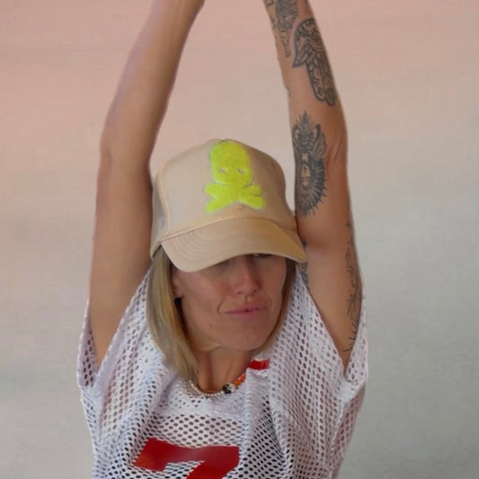 Neon Skull Givinggg Hat